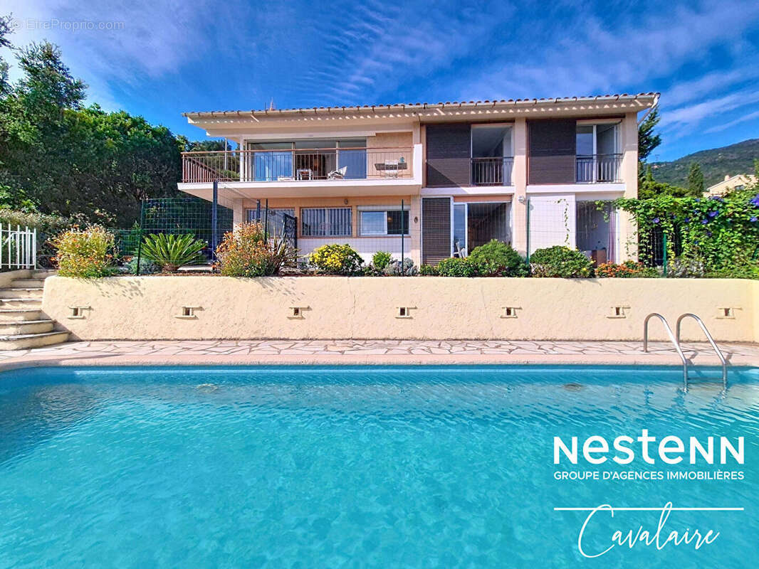 Villa 140 m² vue mer et piscine à 20 minutes à pied des plages de Cavalaire - photo 2