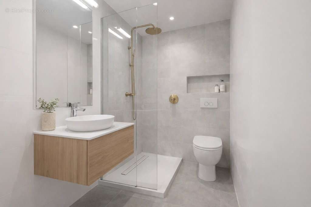 Appartement à PARIS-3E