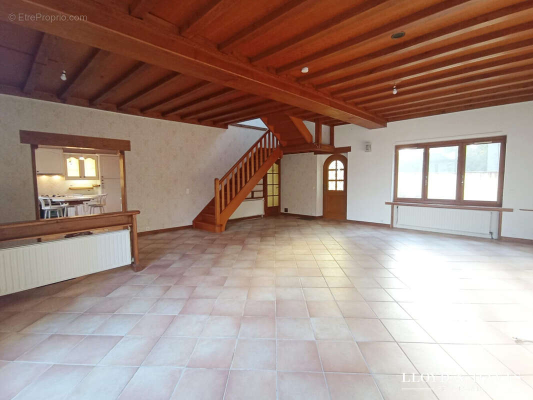 Maison 134 m² à Sens  - photo 4