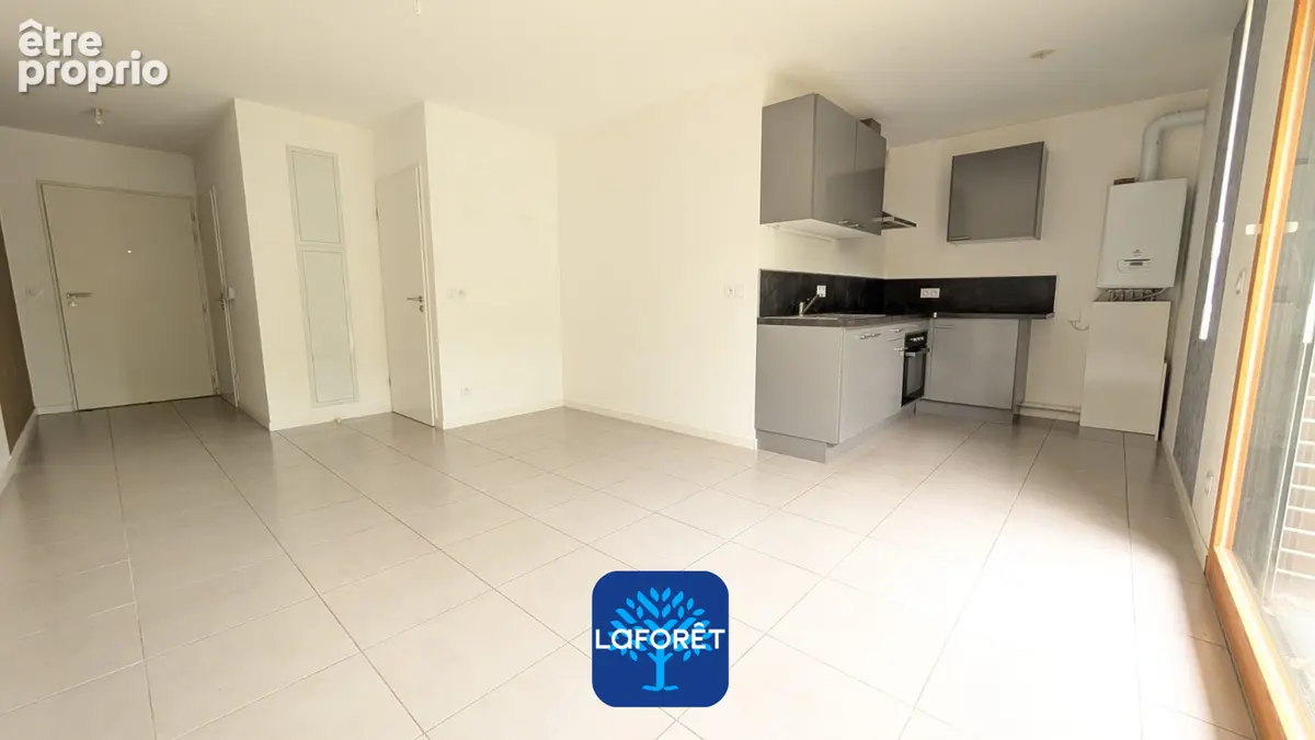 Appartement Saint Priest 2 pièce(s) 42 m2 - photo 2