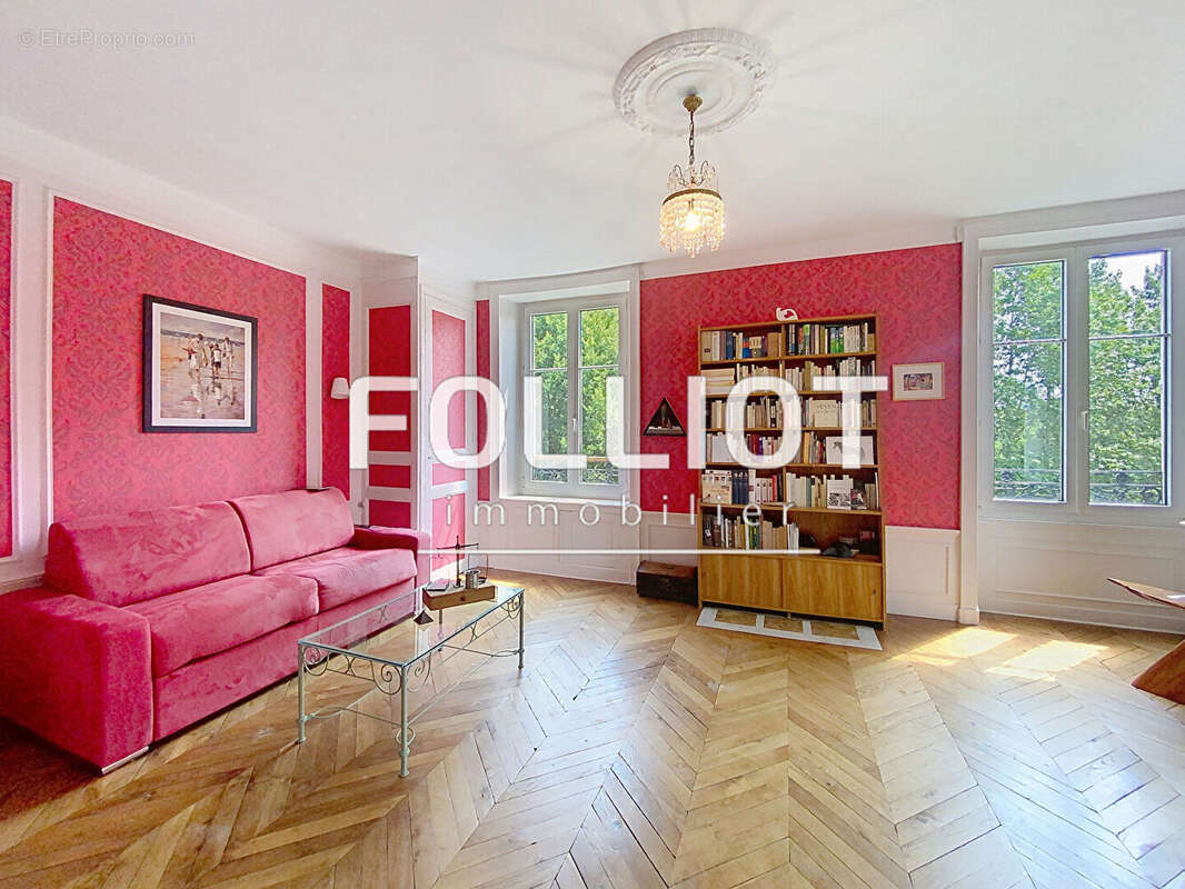 Maison à MENIL-HUBERT-SUR-ORNE