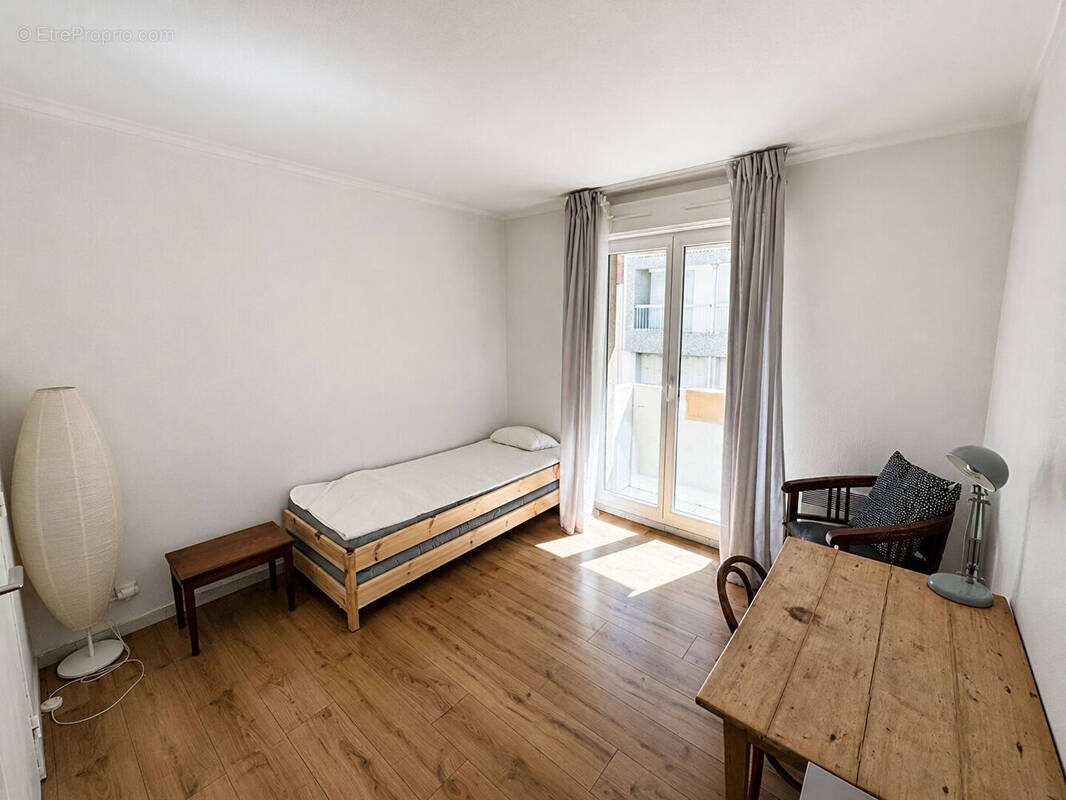 Appartement à MARSEILLE-5E