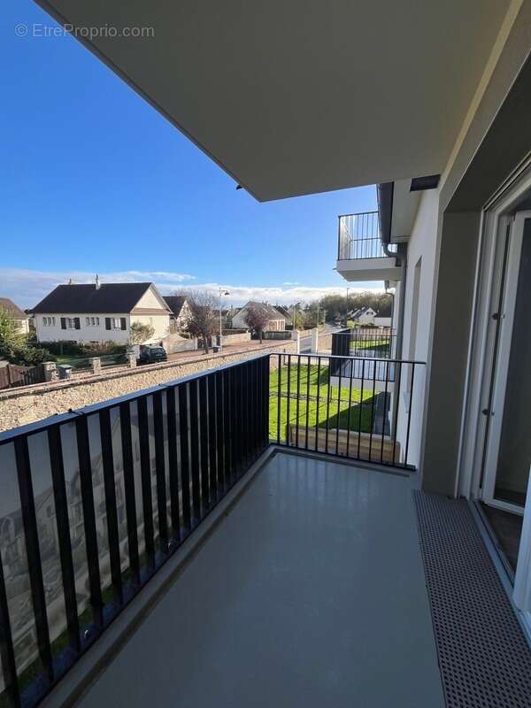 Appartement à CORMELLES-LE-ROYAL