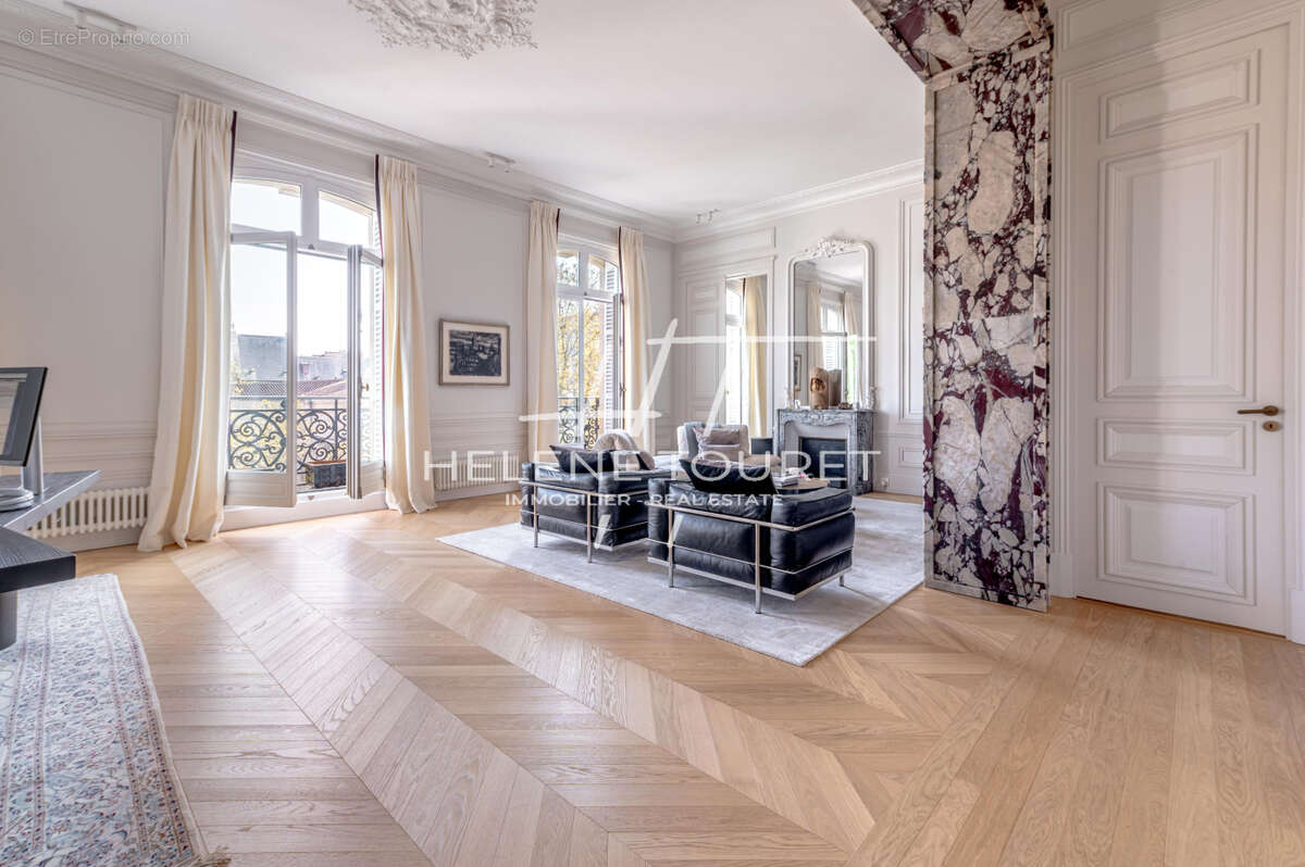 Appartement à PARIS-6E