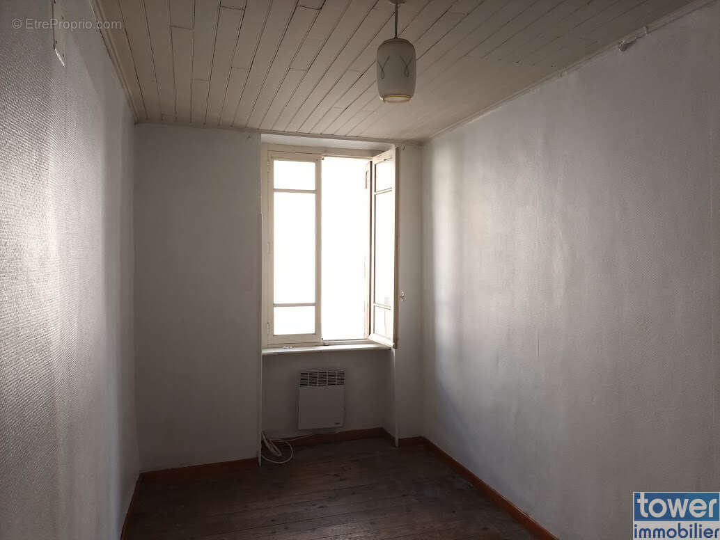 Maison à VILLARDONNEL