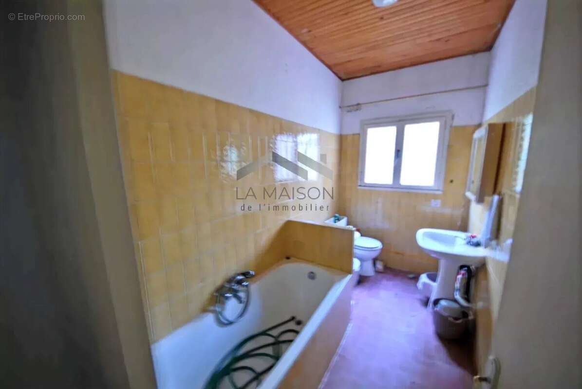 Ancienne Gare de Cavu à Sainte-Lucie de Porto-Vecchio - photo 13