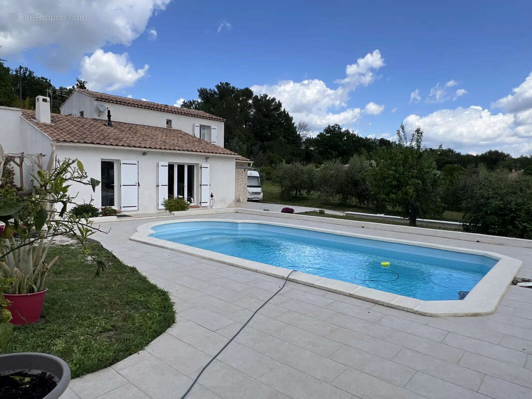 Maison à SAINT-MAXIMIN-LA-SAINTE-BAUME