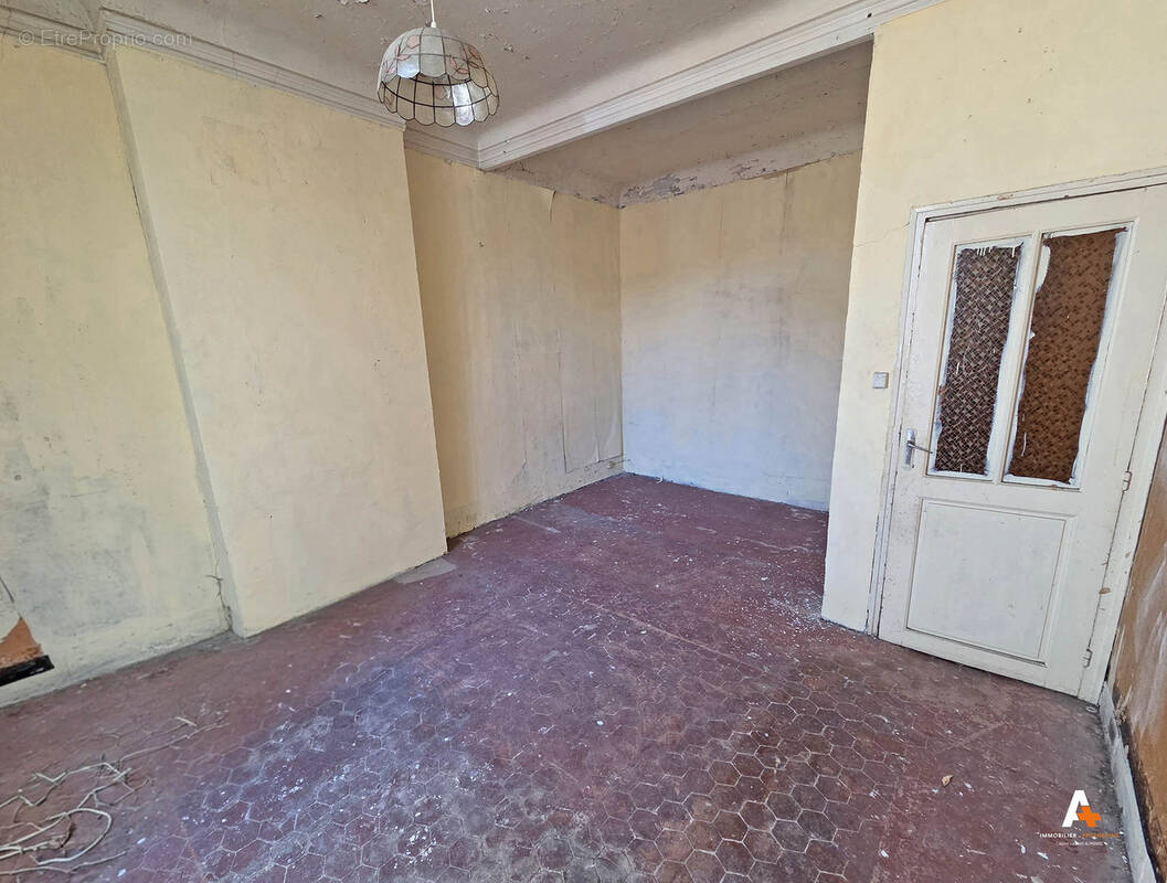 Appartement à MARSEILLE-1E