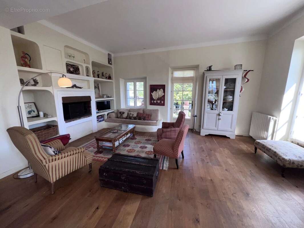 Maison à LE CASTELLET