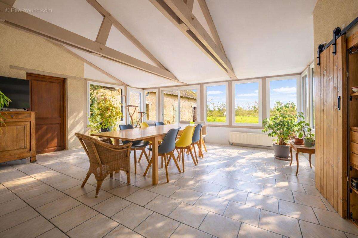 Maison à SAINT-JEAN-D'ASSE