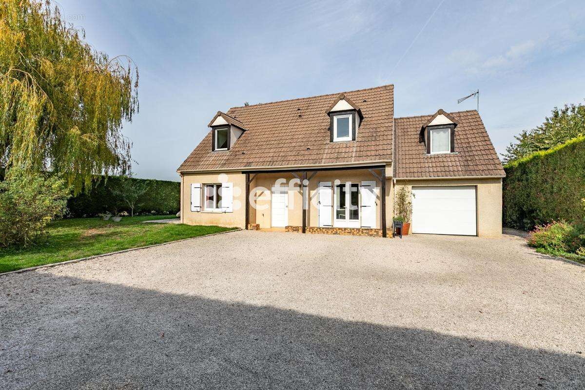 Maison à SENLIS