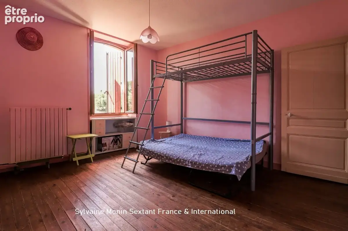 Elegante maison de caractère en pierre, 6 chambres, piscine, dépendances sur un terrain arboré de 5 000 m2 - photo 19