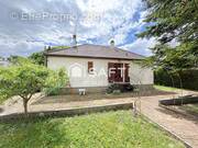 Photo 1 - Maison à SAINT-COSME-EN-VAIRAIS