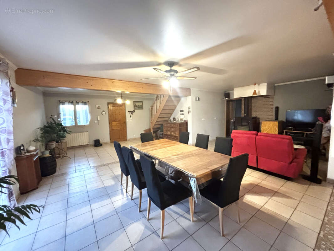 Maison à OUROUX-SUR-SAONE