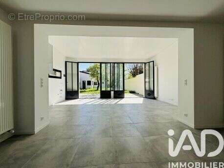 Photo 5 - Maison à SAINT-MAUR-DES-FOSSES