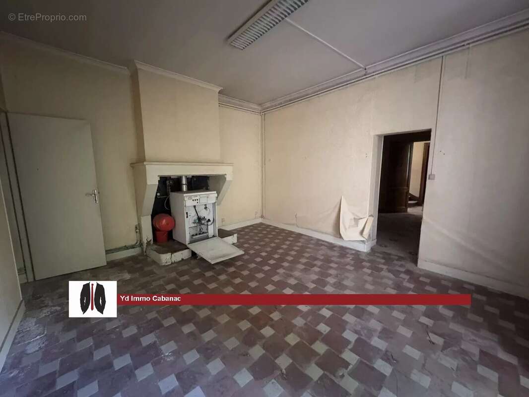 Ensemble immobilier de caractère à fort potentiel – Castres-Gironde - photo 3