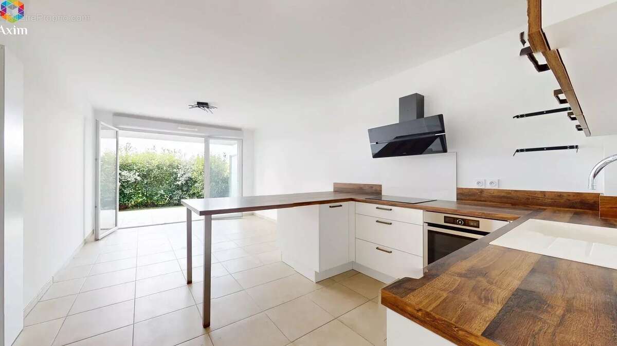 Appartement récent avec jardin, piscine et vue dégagée - photo 10