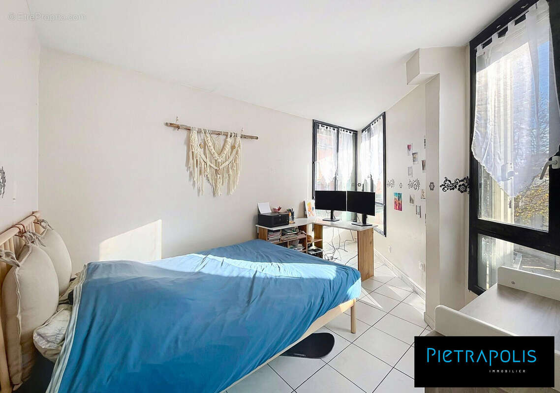 Appartement 86 m² à Givors  - photo 7