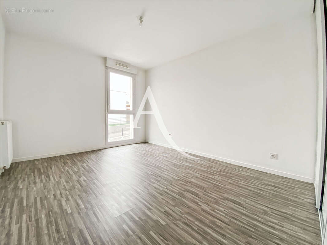 Appartement à FONTENAY-LE-FLEURY