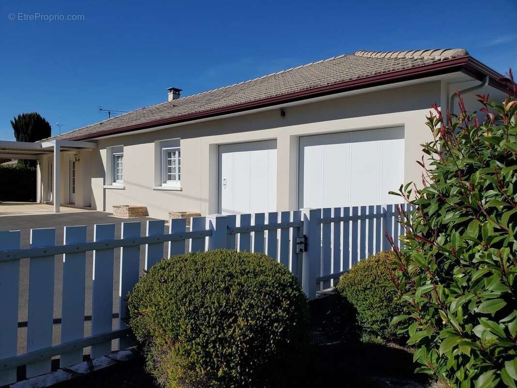 Maison à CHAMPNIERS