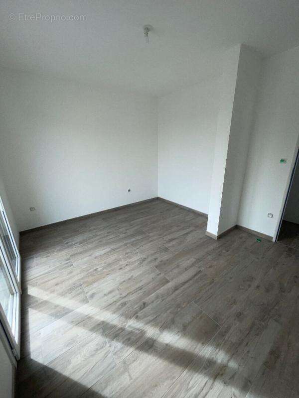 Maison à LA ROCHE-DE-GLUN