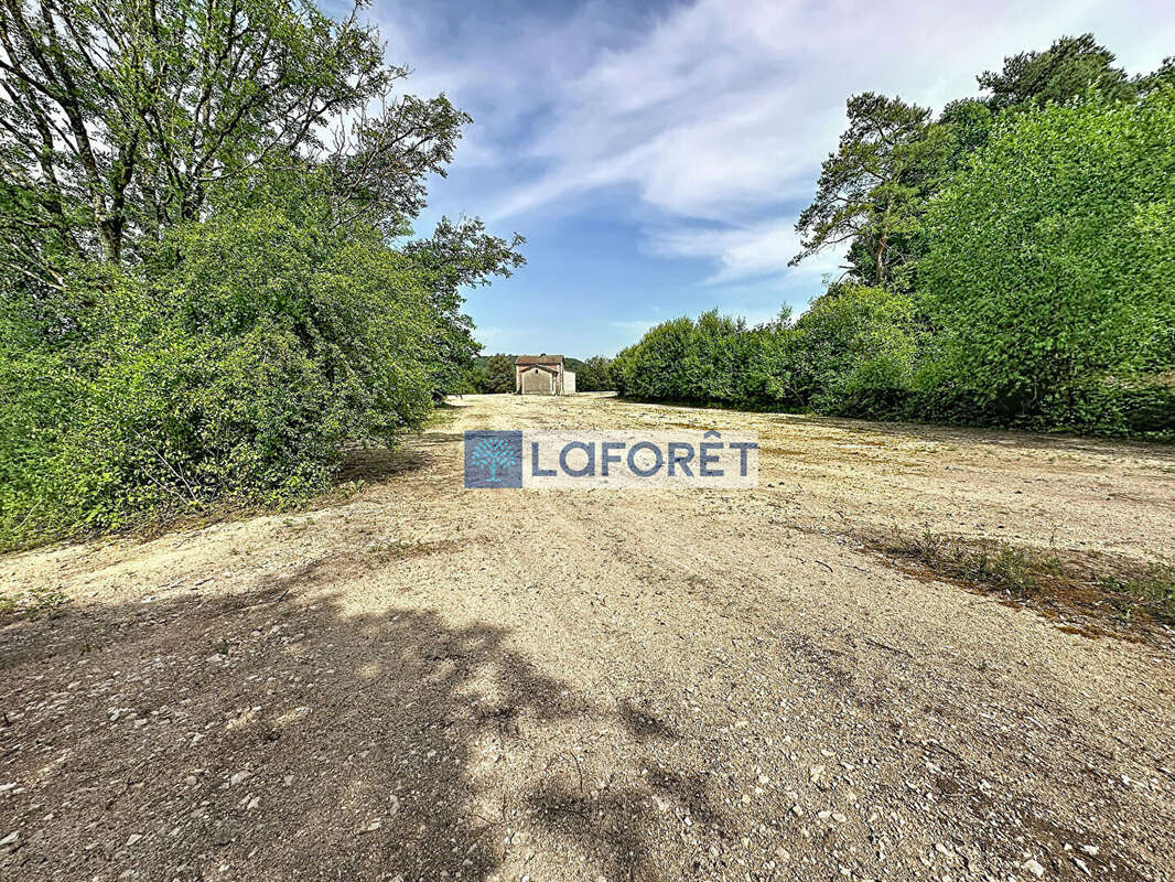 Terrain Doulaincourt Saucourt 23530 m² - photo 8