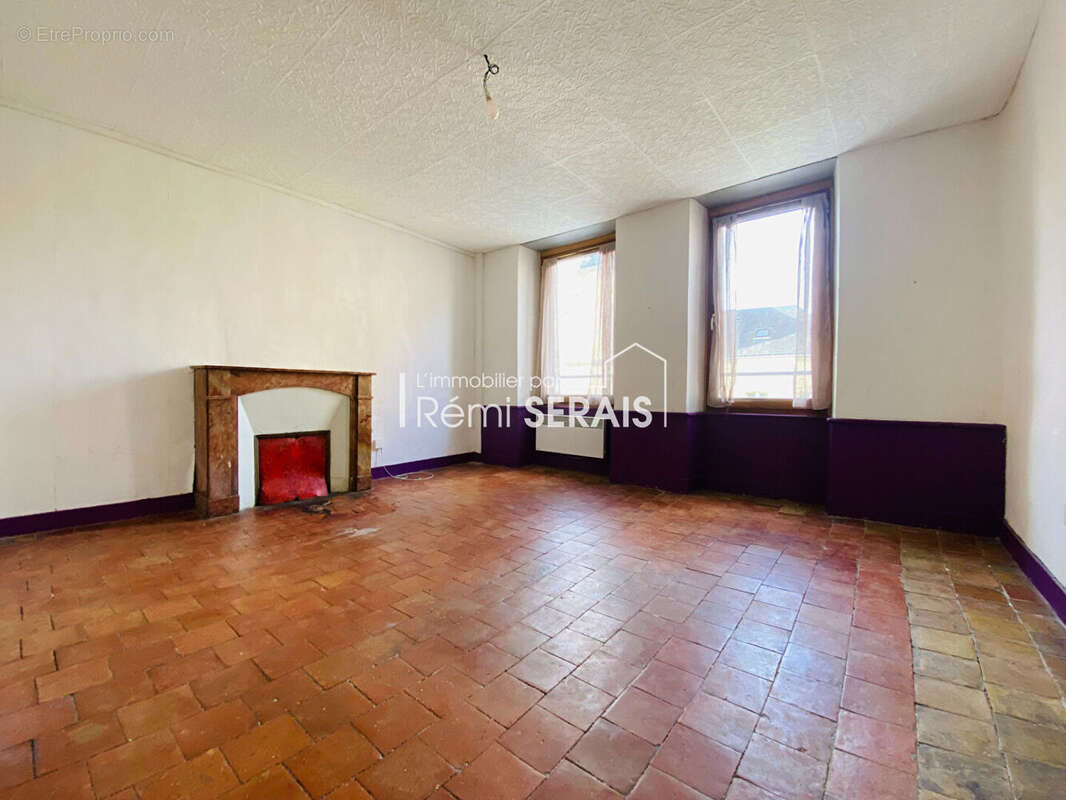 Maison à FRESNAY-SUR-SARTHE