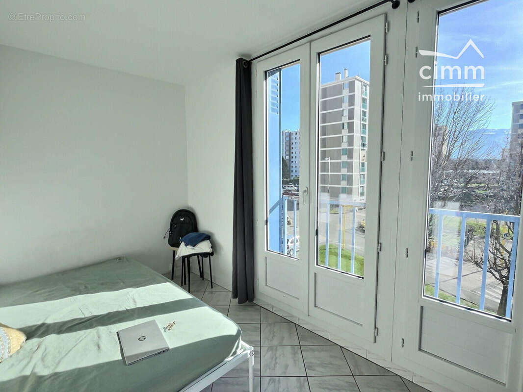 Appartement à FONTAINE