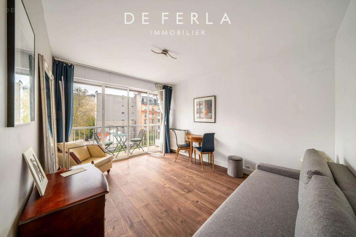 Appartement à PARIS-15E