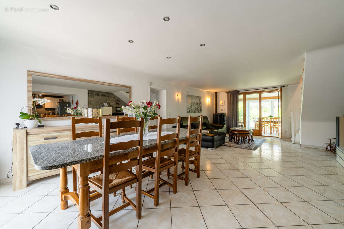 Maison à CHARVONNEX