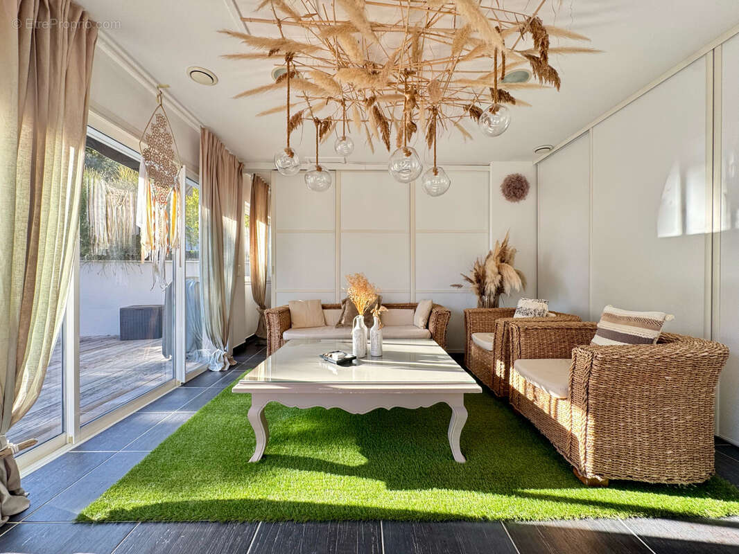 Maison à VAILHAUQUES