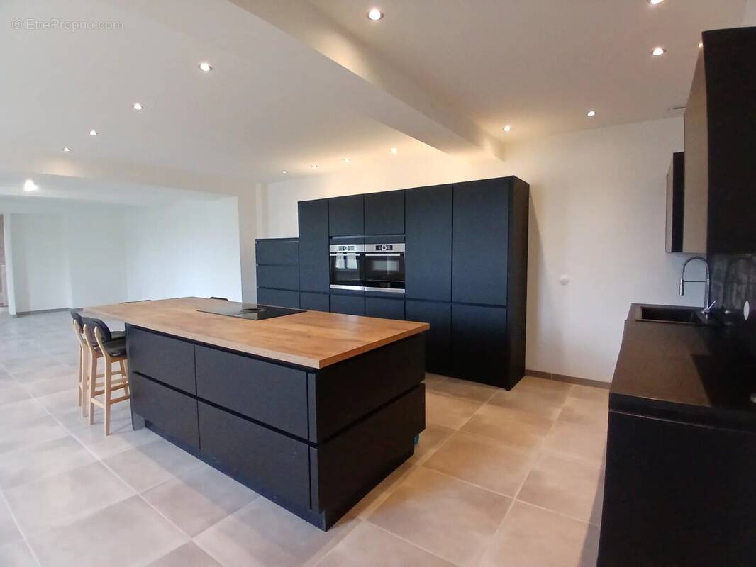 Maison à CHERVES-RICHEMONT