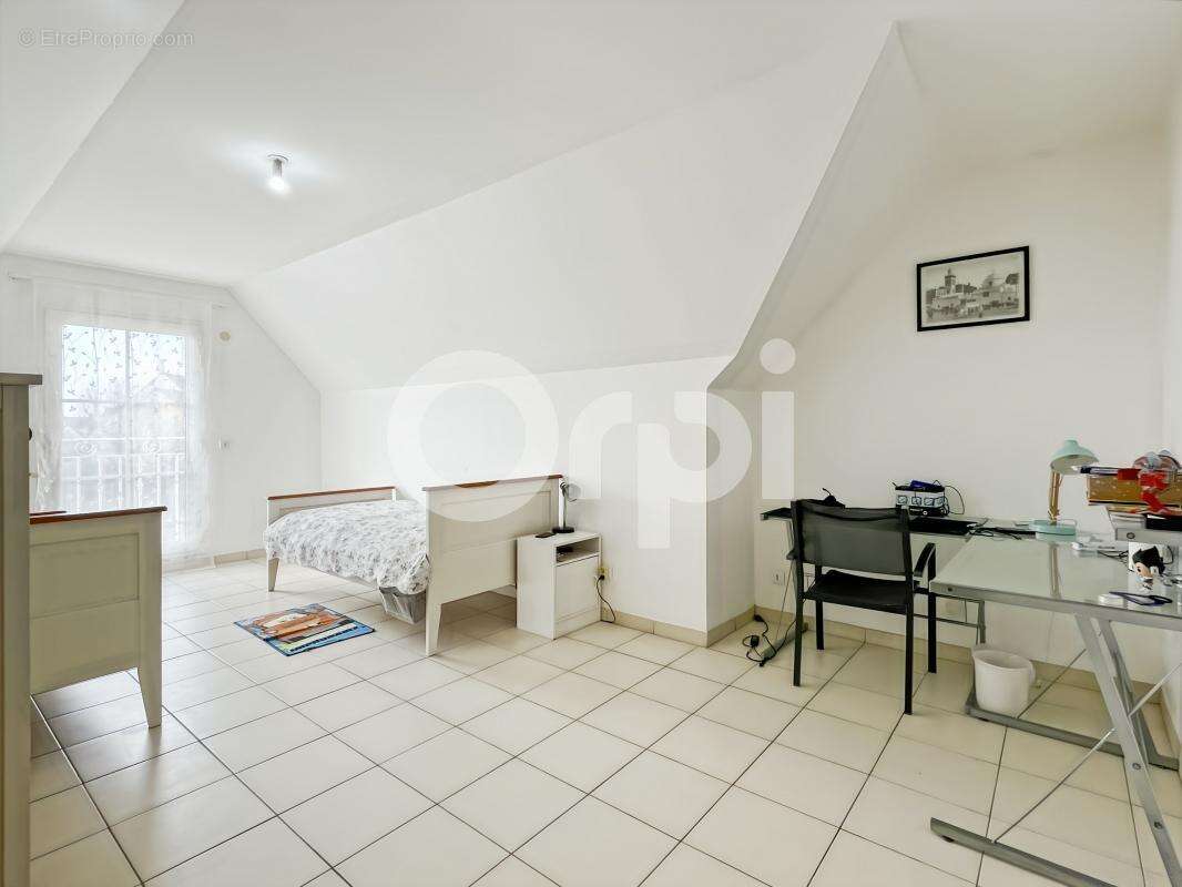 Maison à SAINTE-GEMME-MORONVAL