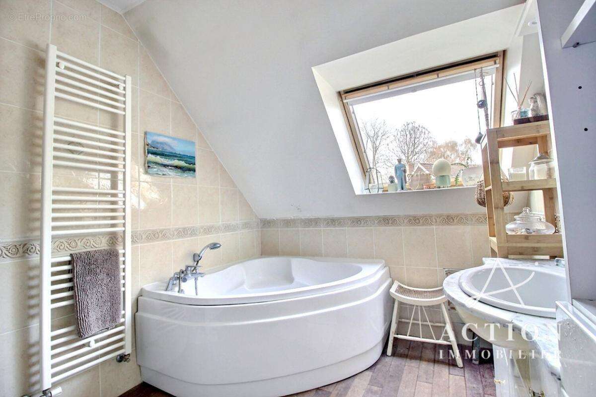 Maison à LYS-LEZ-LANNOY