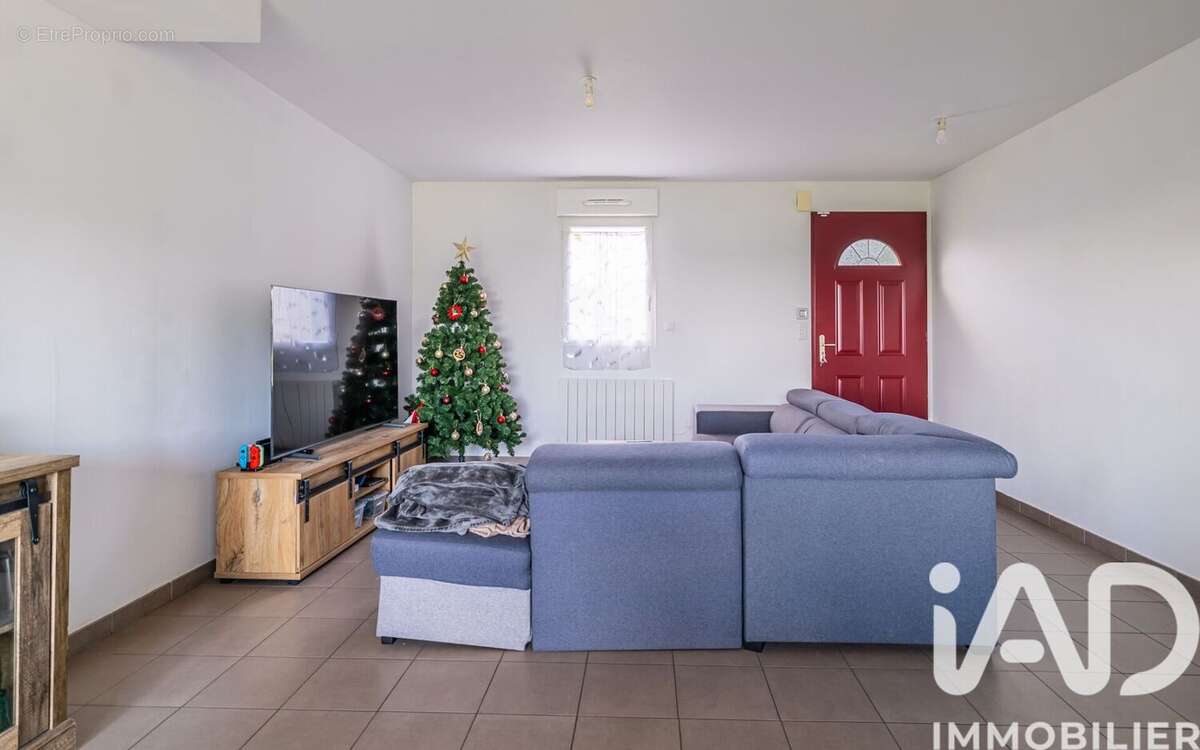 Photo 2 - Maison à SAINT-MARS-D'OUTILLE