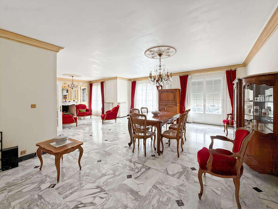 Maison à VILLENAVE-D'ORNON