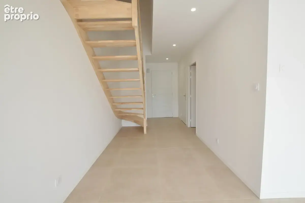 Maison neuve en frais d'acte réduit à 2,5%. Disponible de suite ! - photo 5
