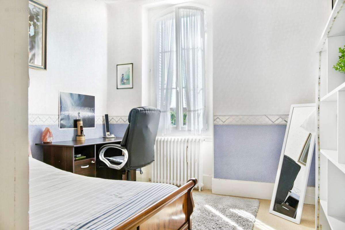 Maison de maître, 6 chambres, parc arboré de 4 566m², dépendances - photo 19