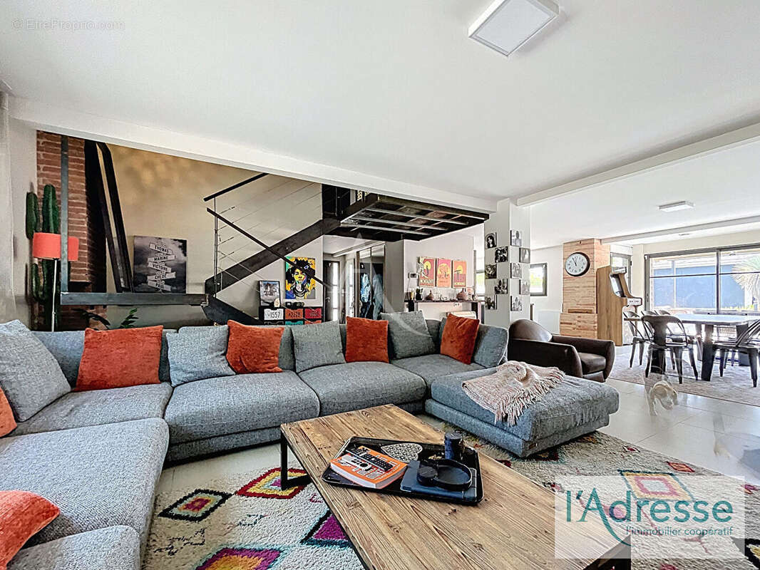 Maison à CASTELGINEST