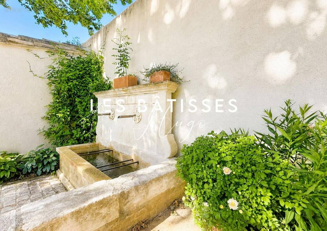 Maison 5 pièces 152 m² · à Maussane-les-Alpilles · 152 m² · 1 384 000 €