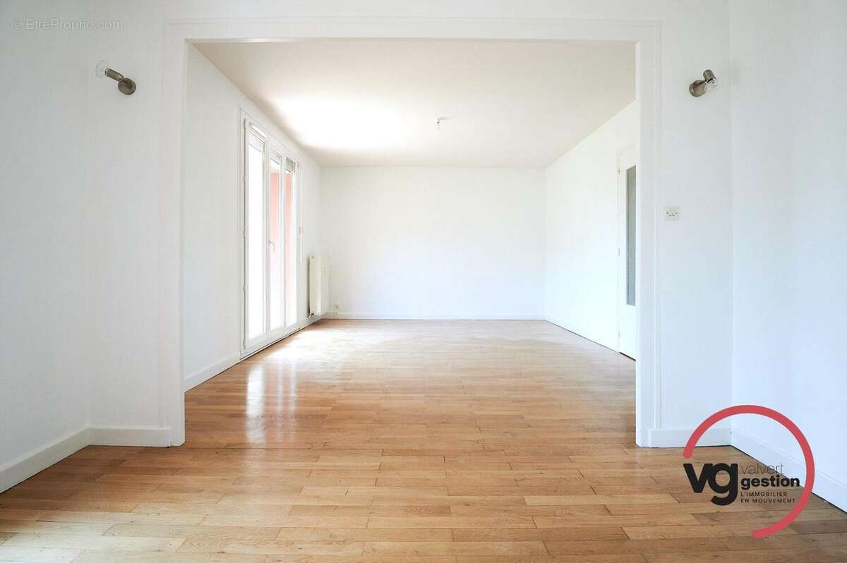 Appartement à TASSIN-LA-DEMI-LUNE