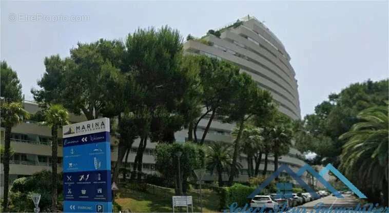 Appartement à VILLENEUVE-LOUBET