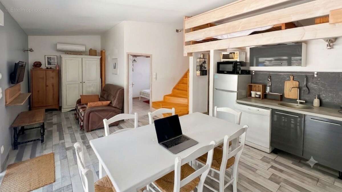 Ensemble immobilier 4 studios + 1 t2 - photo 2