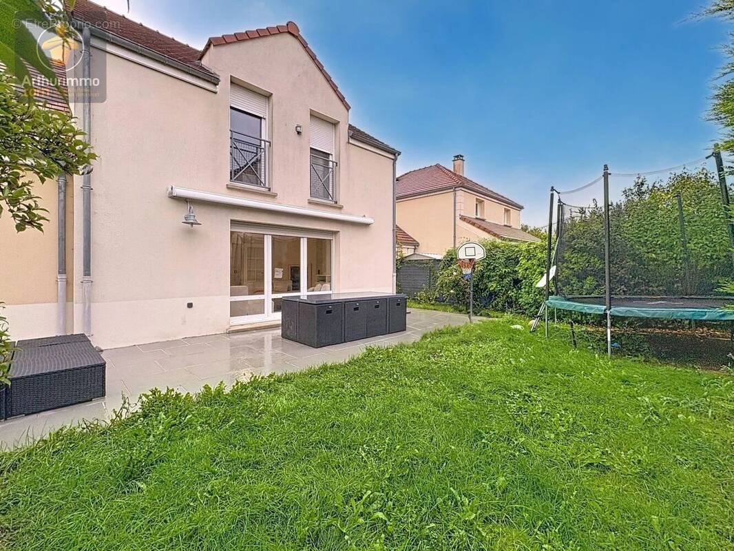 Maison à BRIE-COMTE-ROBERT