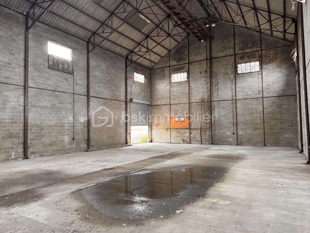 Immeuble de rapport de 540 m2 et son entrepôt de 547 m2 à Sempigny (60400) - photo 9