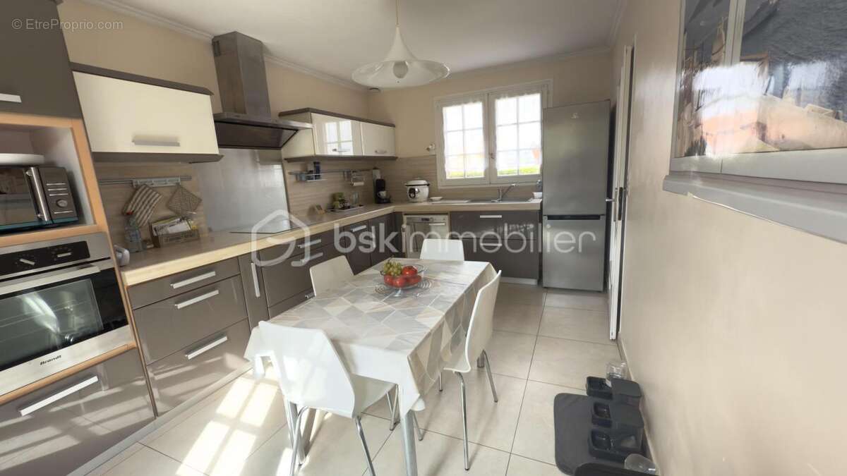 Maison à SAINT-QUENTIN