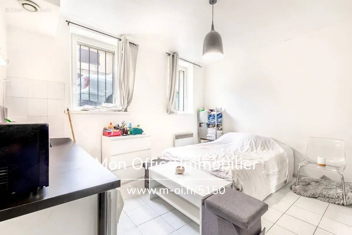 Appartement à MARSEILLE-4E