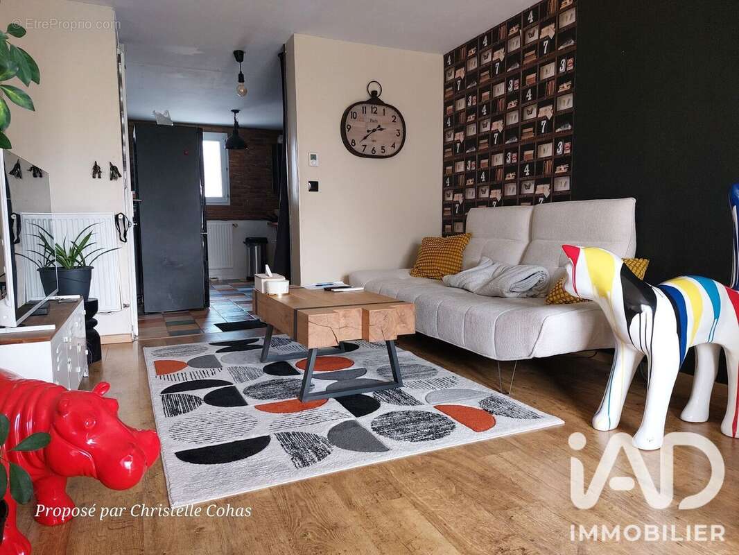 Appartement 82 m² à Ecouflant  - photo 2
