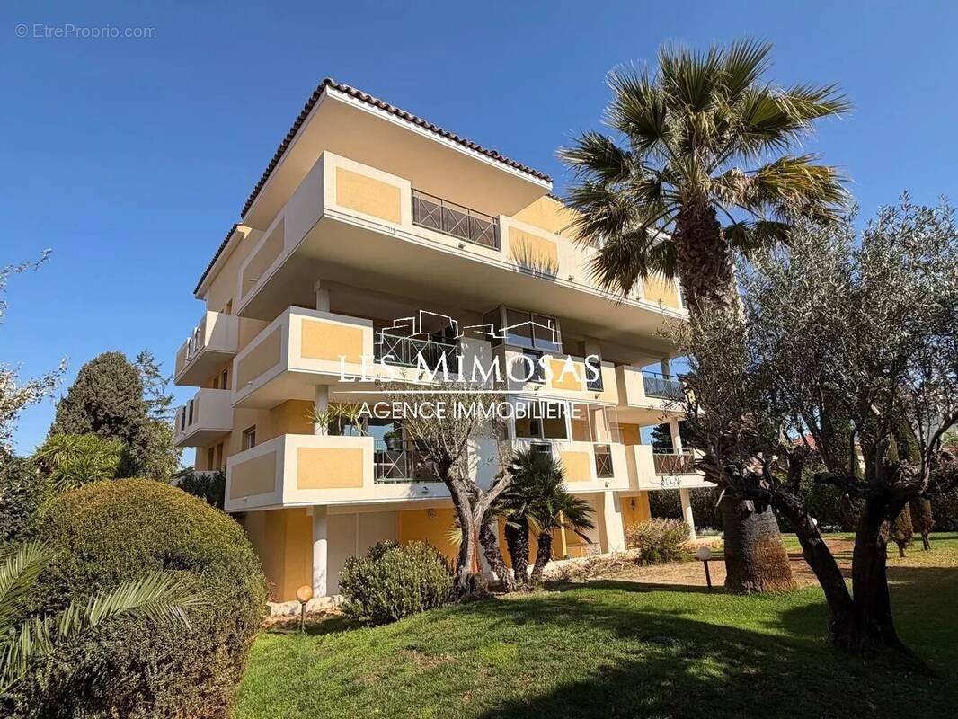 Appartement à FREJUS