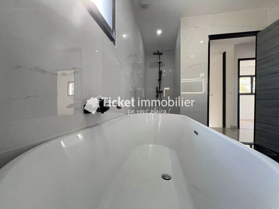  Maison contemporaine d'exception avec piscine - photo 16
